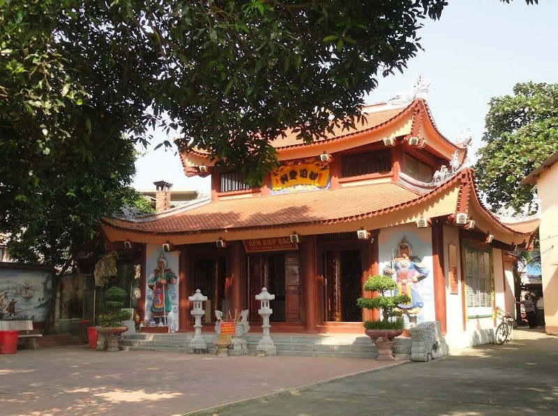 Đền Vinh Quang