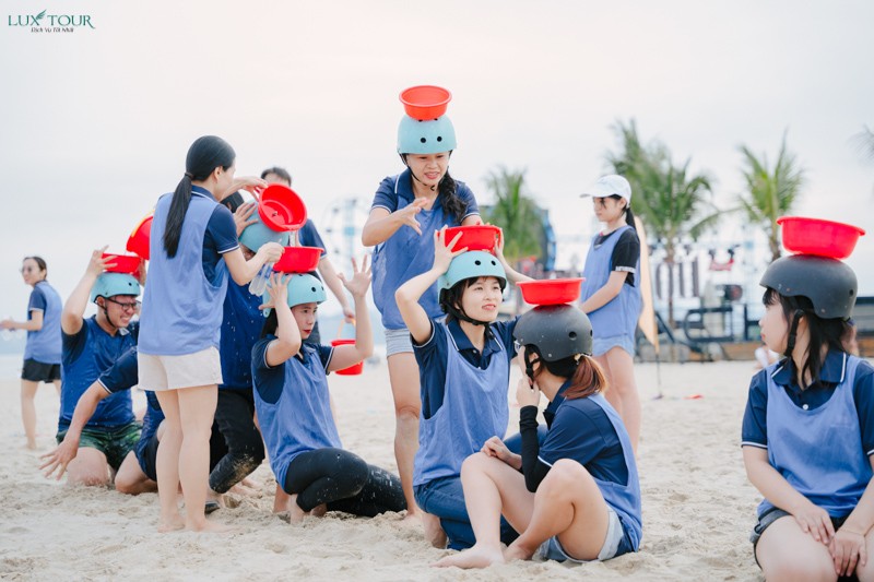 Tổ chức team building trên bãi biển