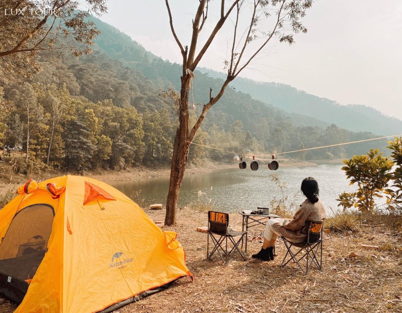 Hồ Đồng Đò là địa điểm camping nổi tiếng trong thời gian gần đây 
